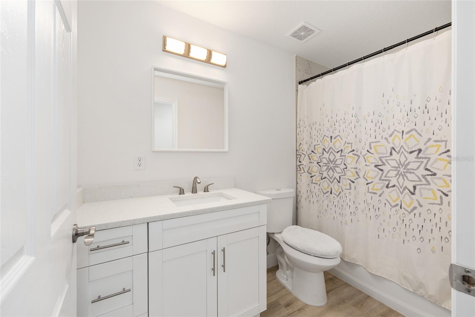 Image 18 of 57 For 11183 7th Street