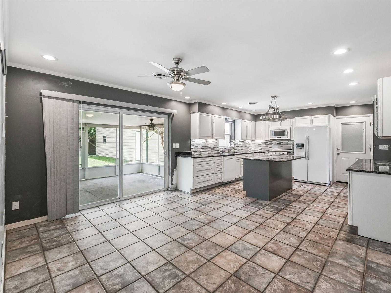 Image 10 of 37 For 652 18th Street
