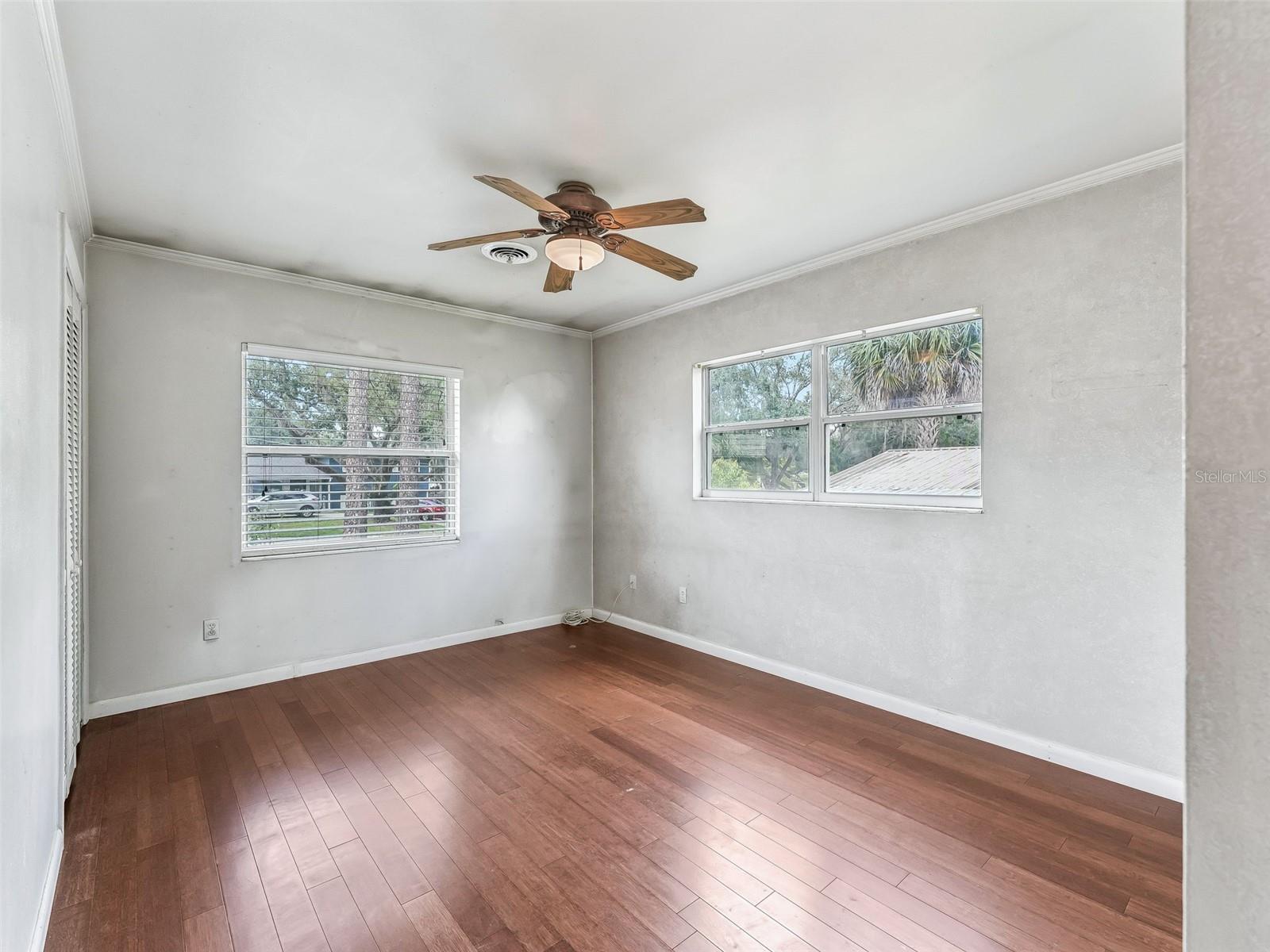 Image 16 of 37 For 652 18th Street
