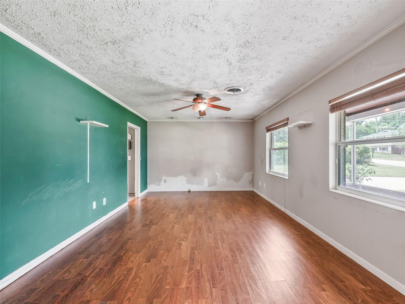 Image 19 of 37 For 652 18th Street