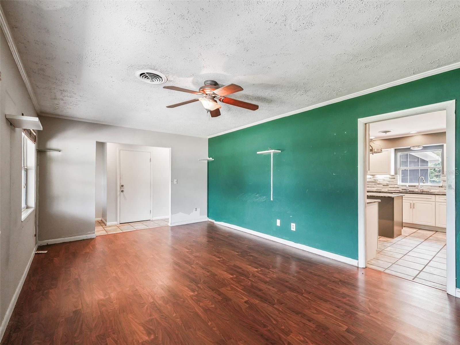 Image 20 of 37 For 652 18th Street