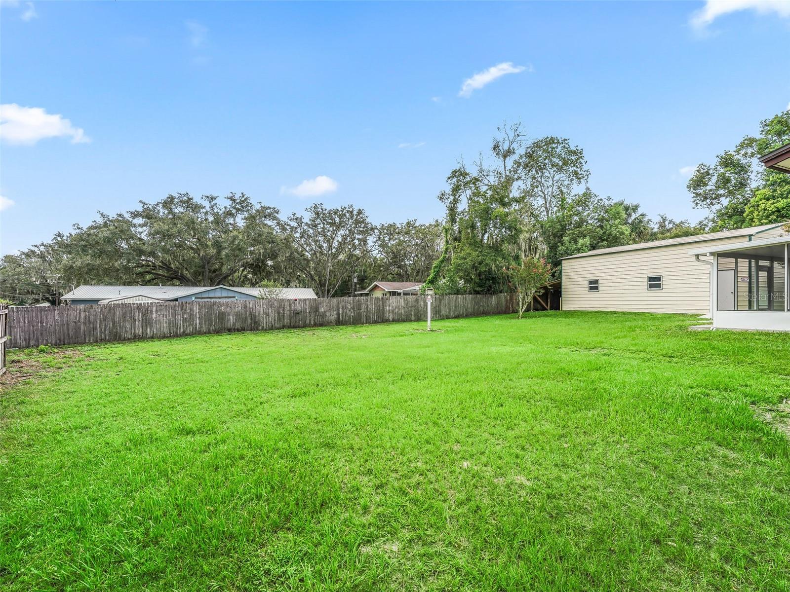 Image 31 of 37 For 652 18th Street