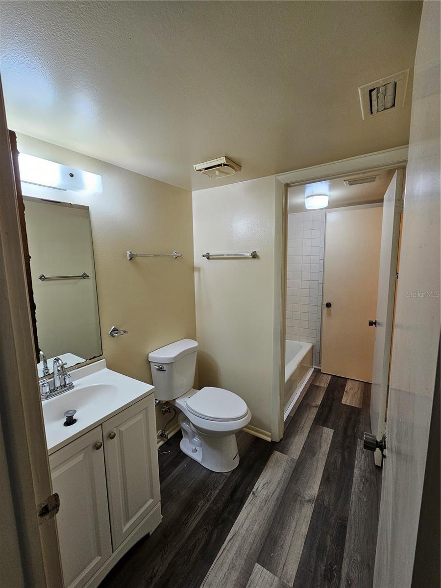 Image 17 of 19 For 593 Midway Drive B