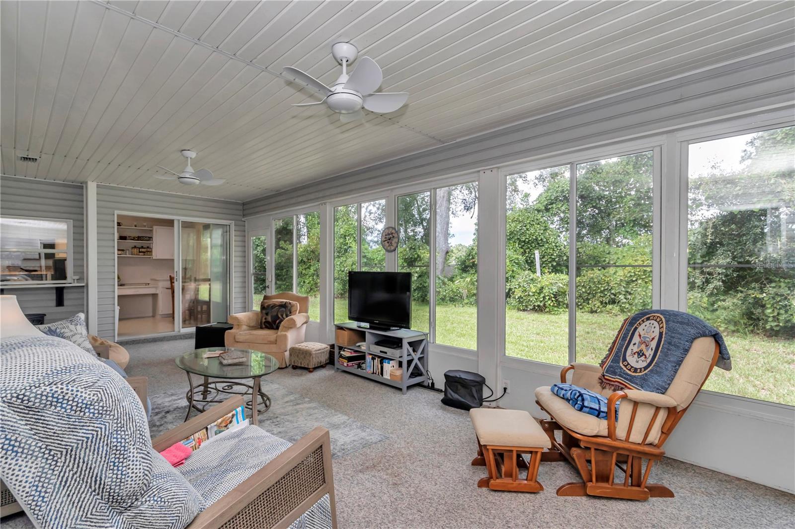 Image 16 of 40 For 8342 65th Avenue