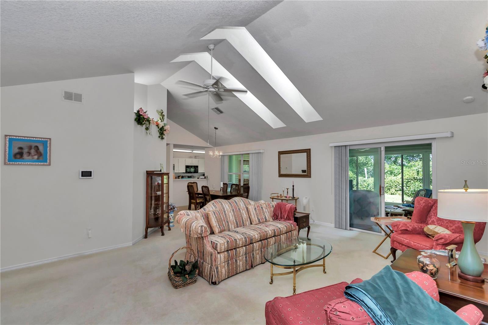 Image 5 of 40 For 8342 65th Avenue
