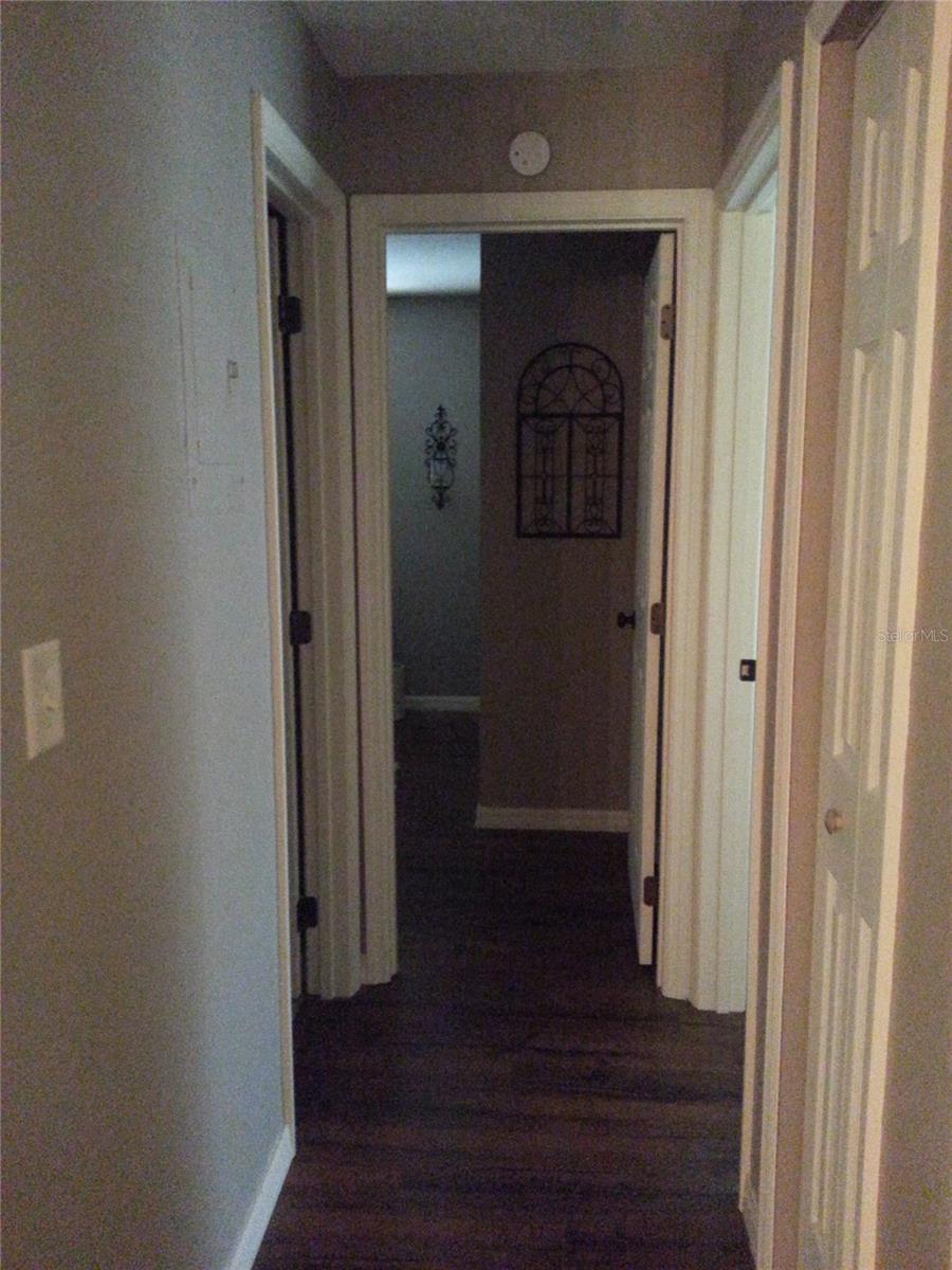 Image 20 of 33 For 917 3rd Street 300