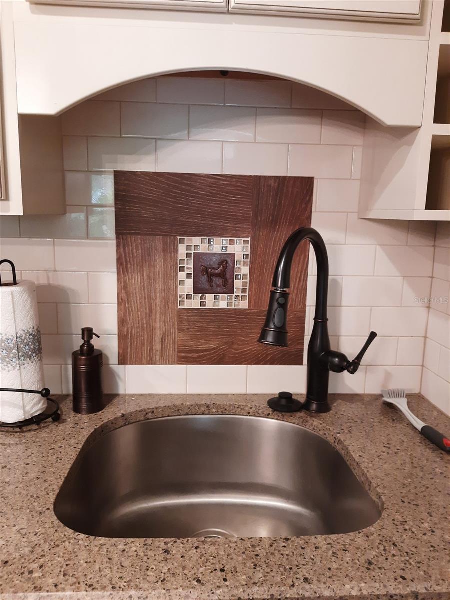 Image 4 of 33 For 917 3rd Street 300