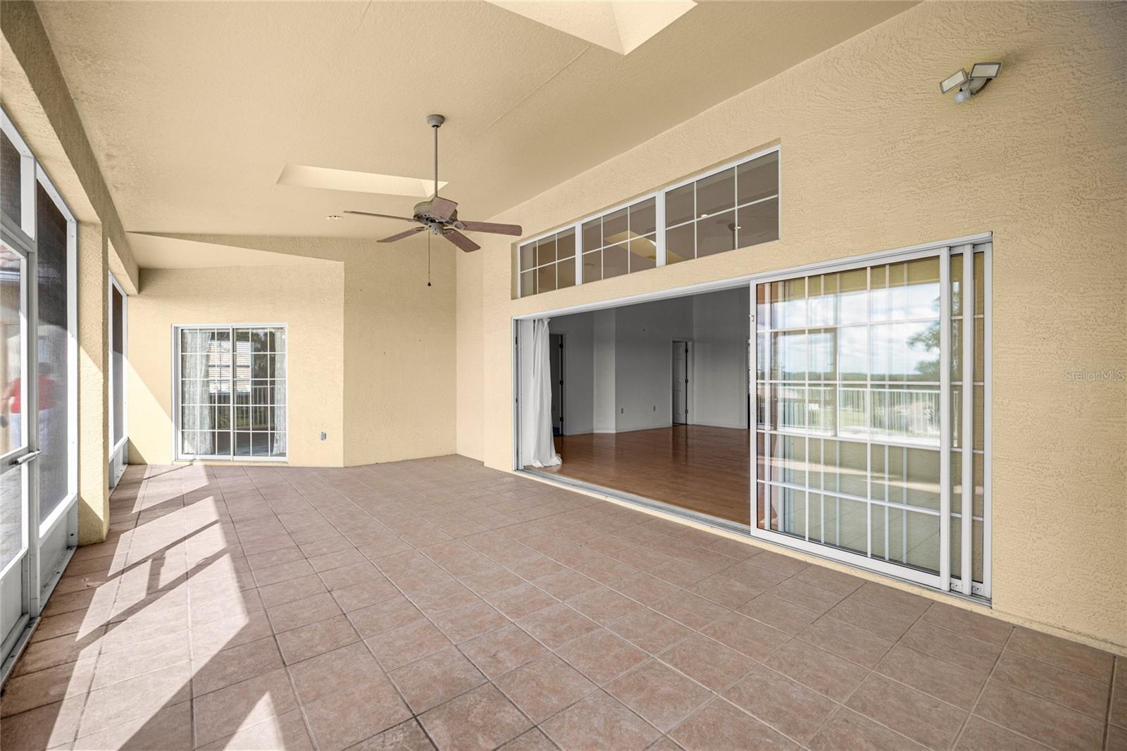 Image 18 of 98 For 482 Fenway Drive