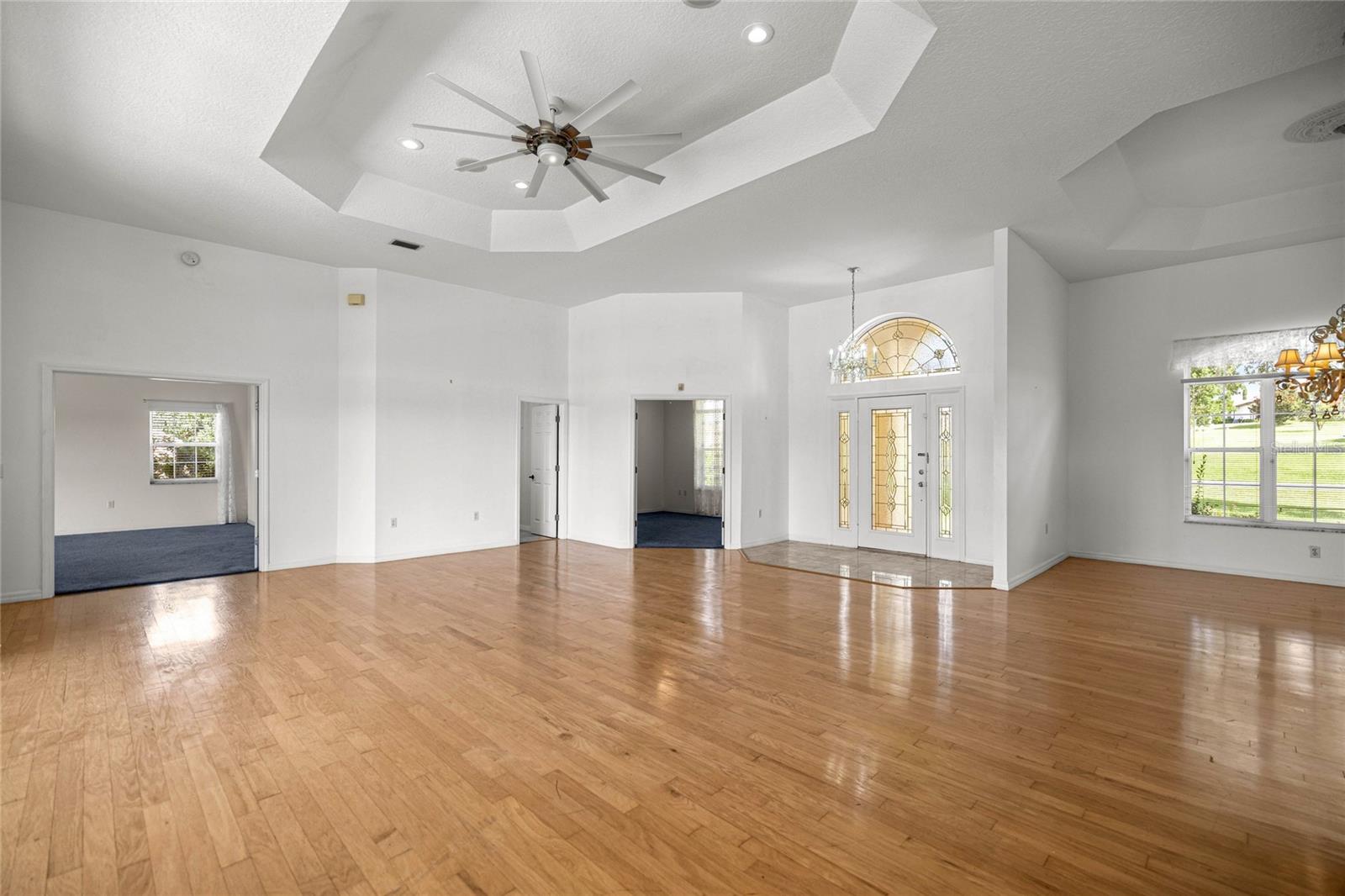 Image 22 of 98 For 482 Fenway Drive