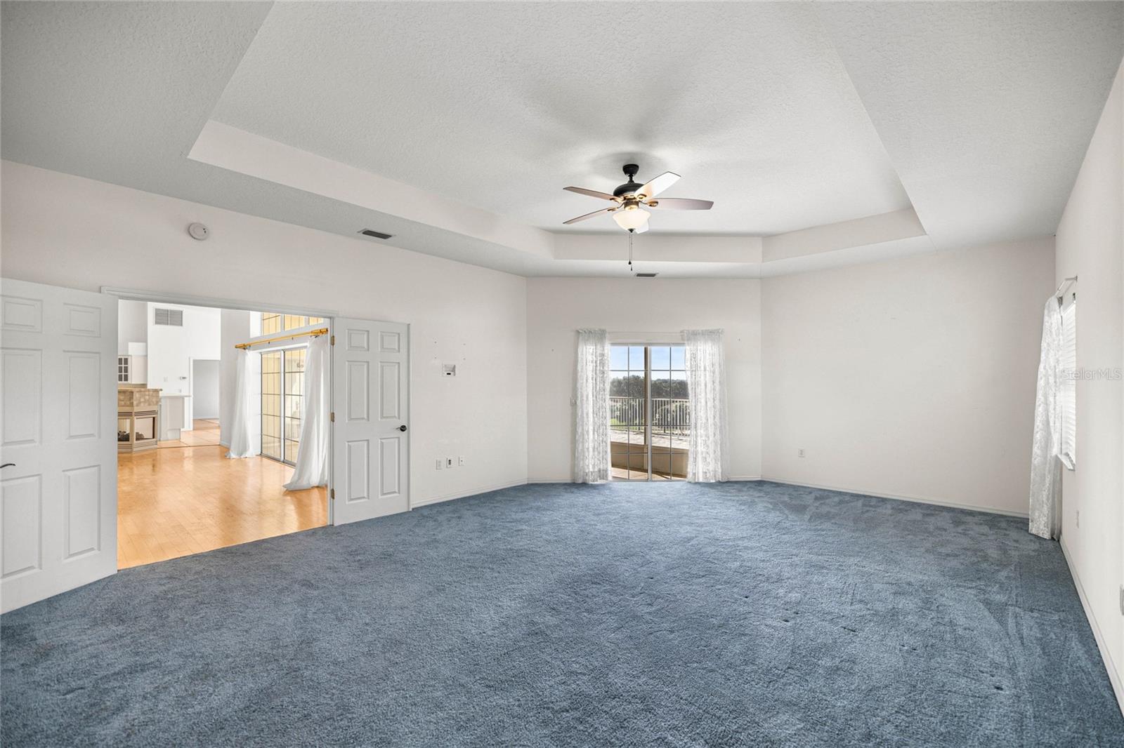 Image 37 of 98 For 482 Fenway Drive