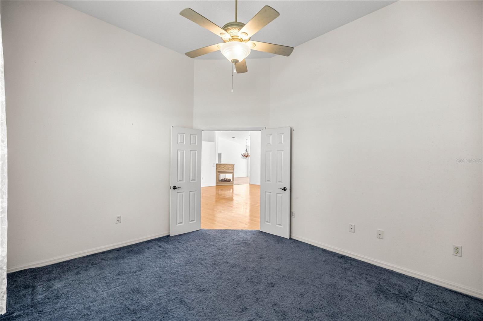 Image 49 of 98 For 482 Fenway Drive