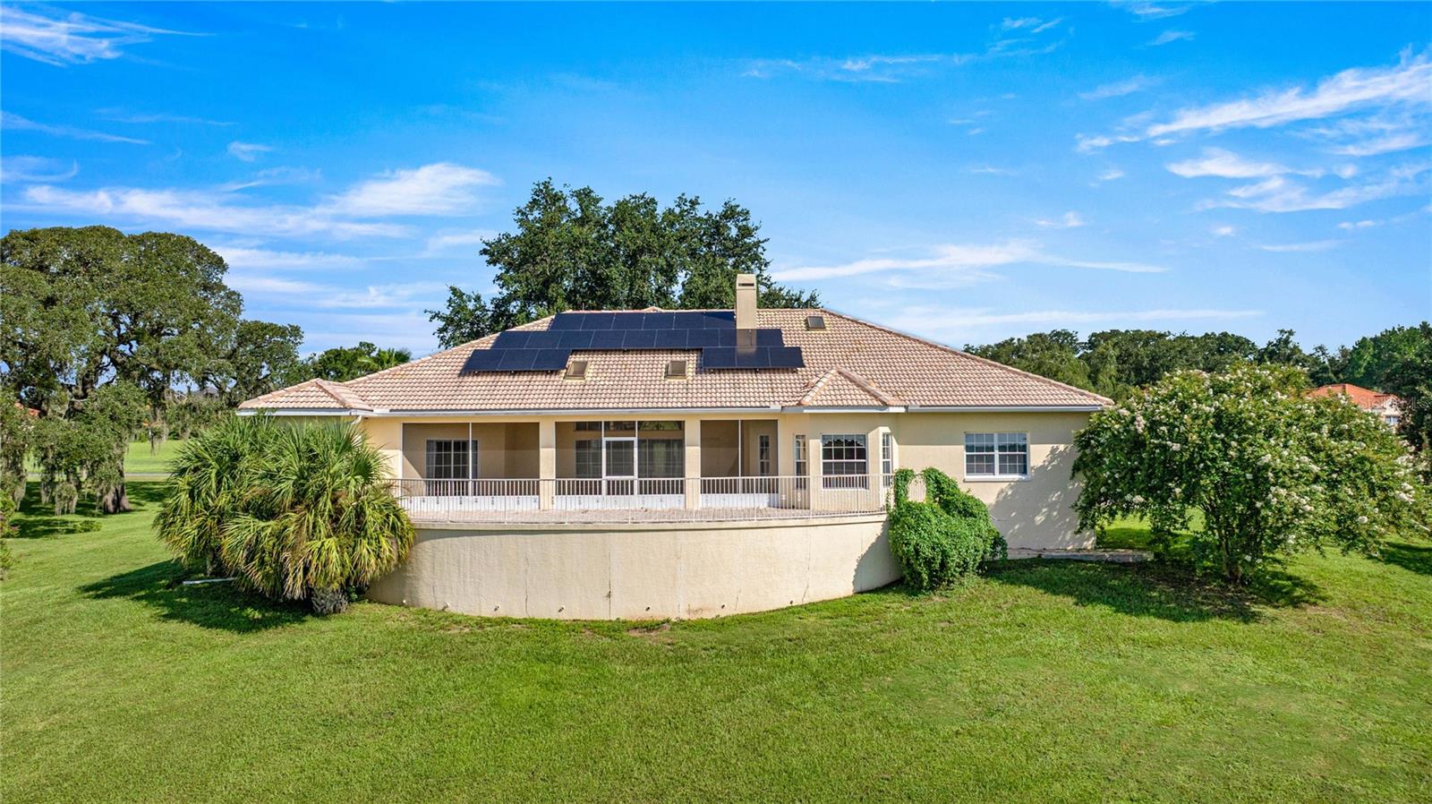 Image 7 of 98 For 482 Fenway Drive