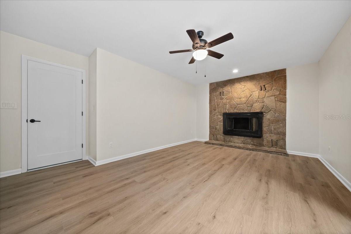 Image 40 of 48 For 20240 95th Street
