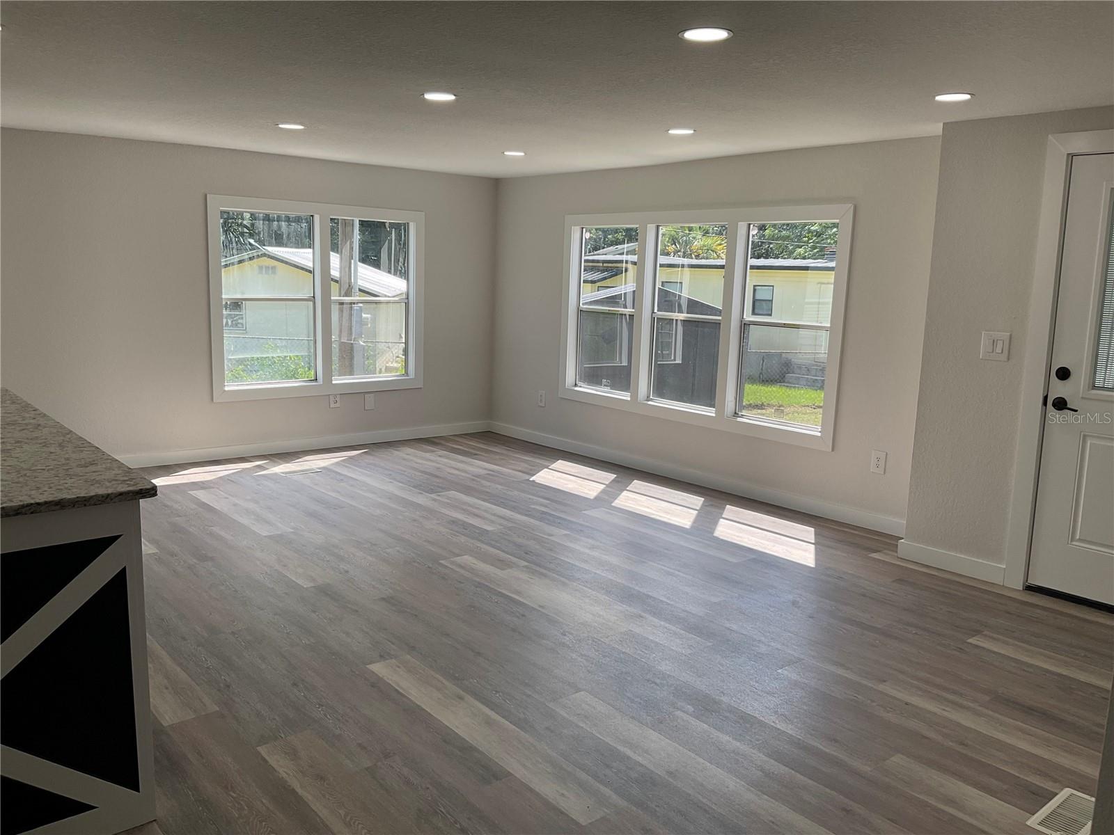 Image 6 of 33 For 3377 94th Street