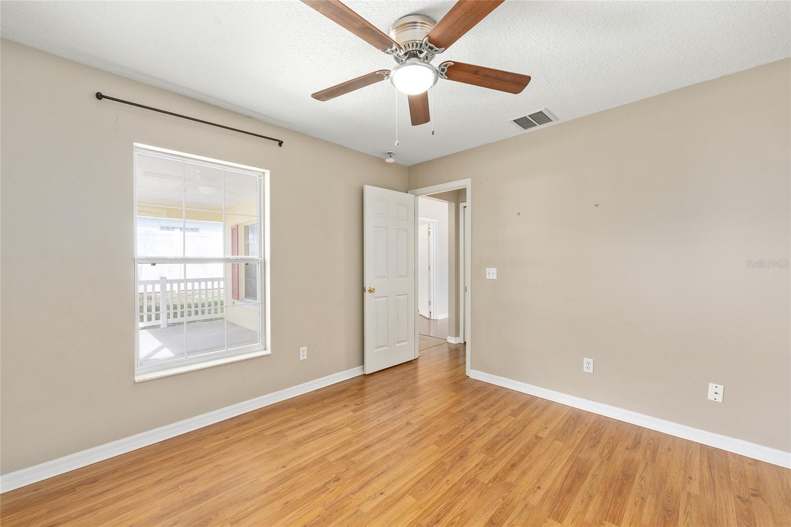 Image 13 of 44 For 10323 Patrick Drive