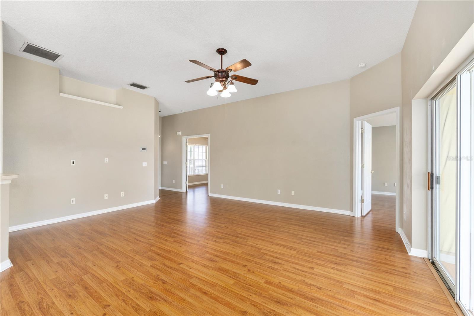 Image 17 of 44 For 10323 Patrick Drive