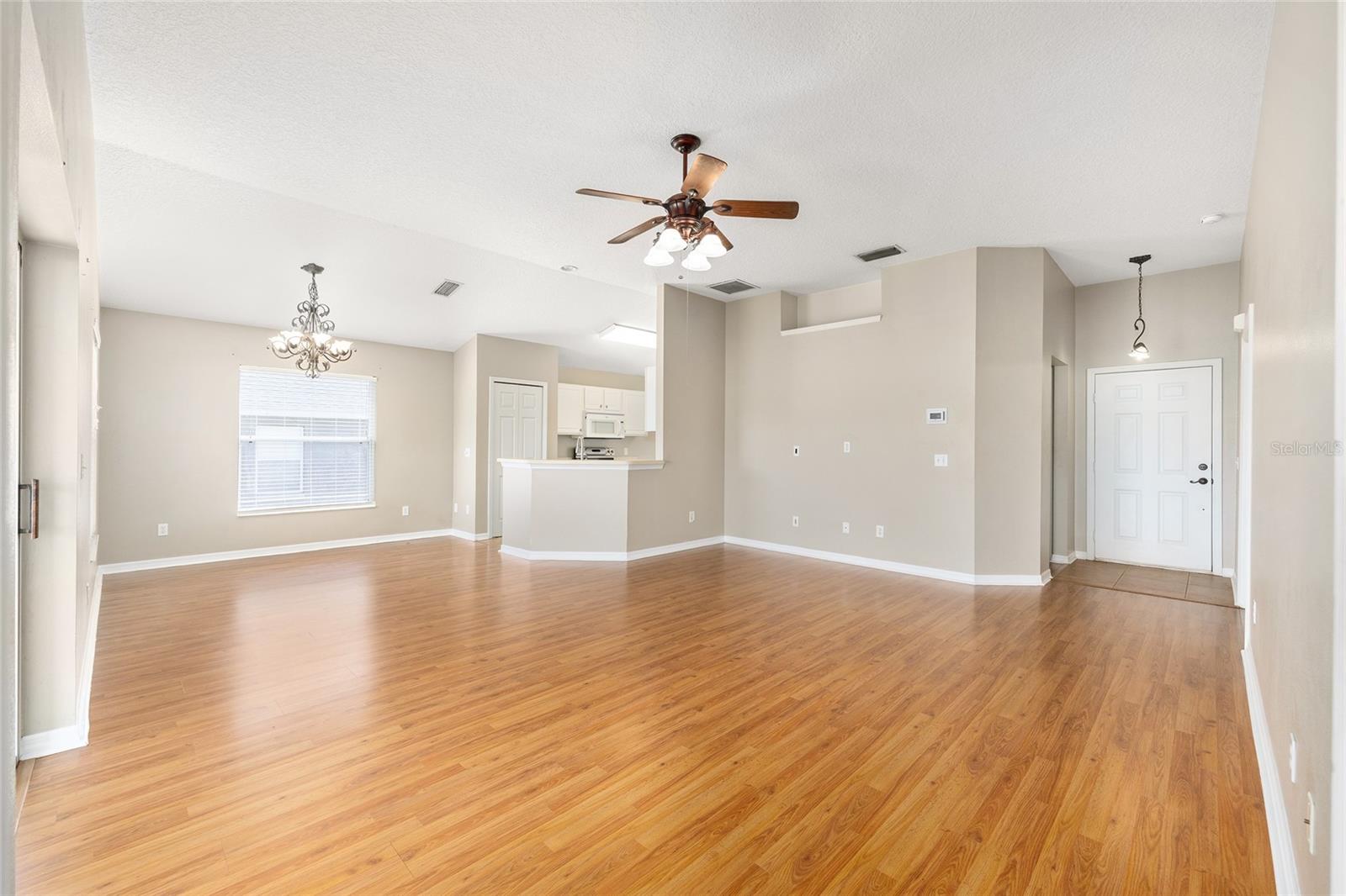 Image 21 of 44 For 10323 Patrick Drive