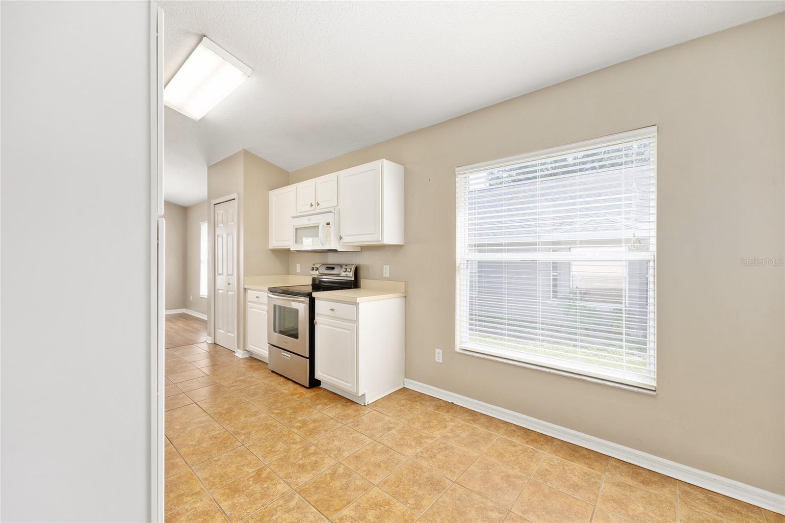 Image 26 of 44 For 10323 Patrick Drive