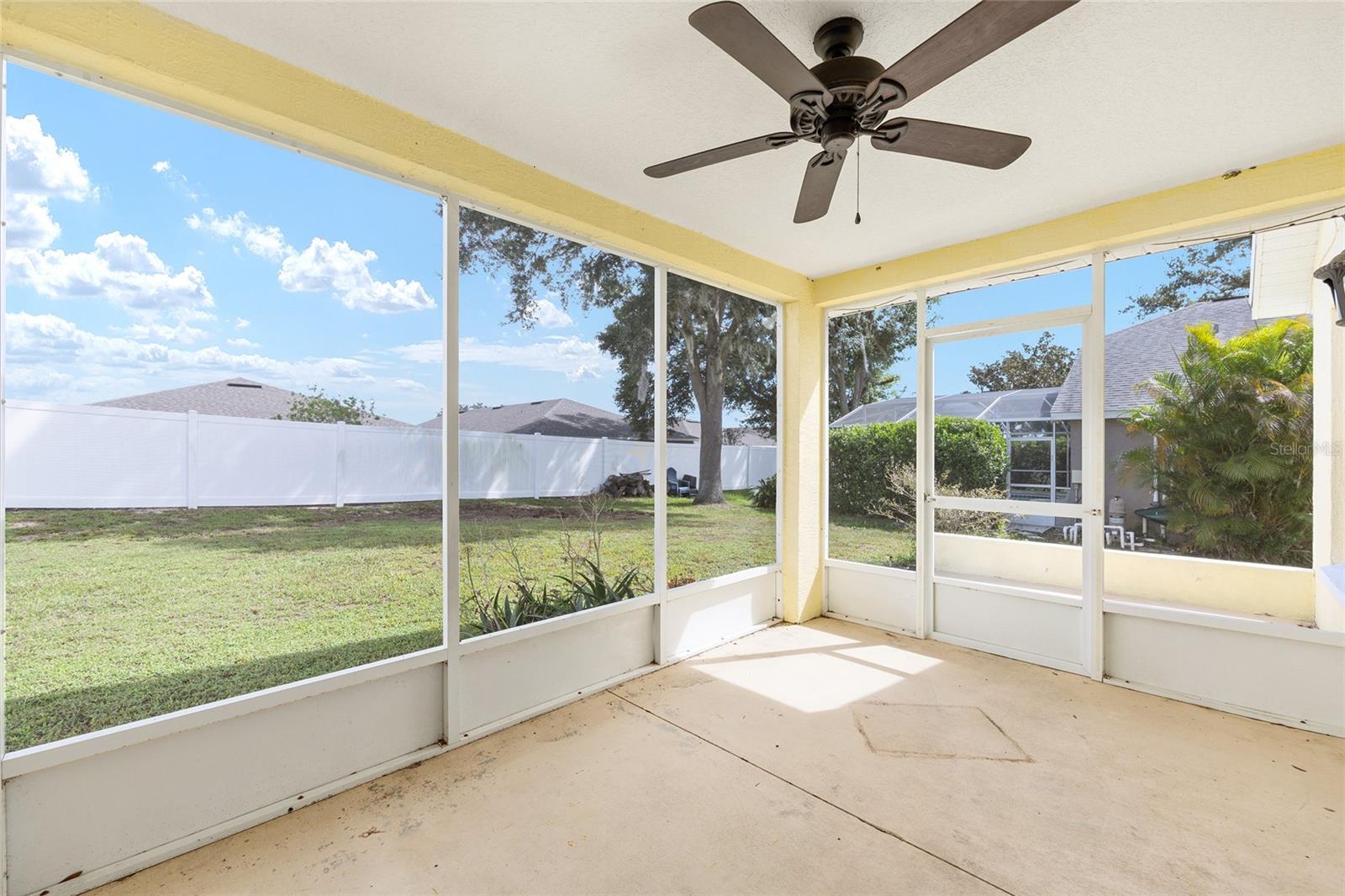 Image 36 of 44 For 10323 Patrick Drive