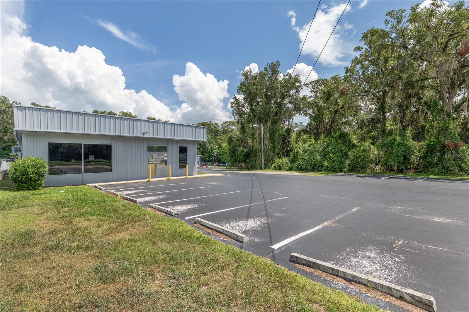 Image 41 of 78 For 3007 Jacksonville Road
