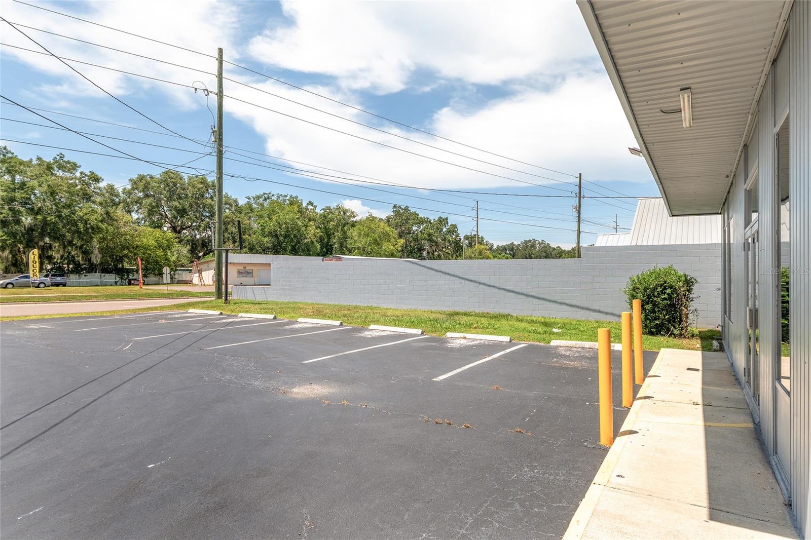 Image 45 of 78 For 3007 Jacksonville Road