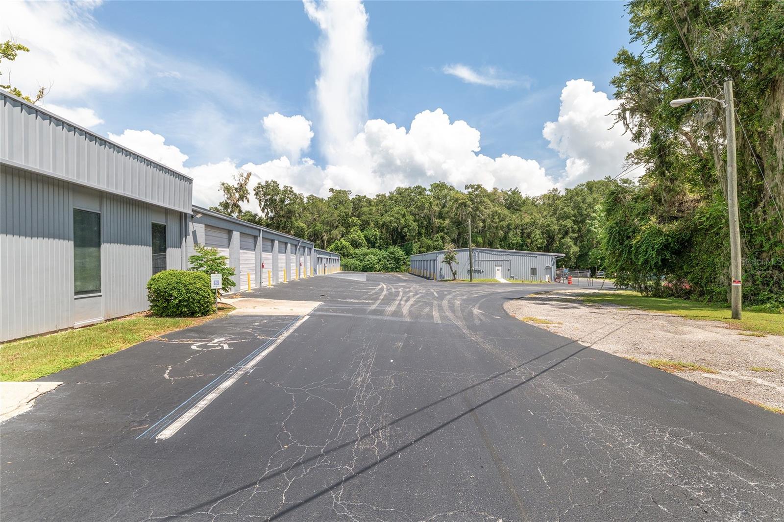 Image 47 of 78 For 3007 Jacksonville Road