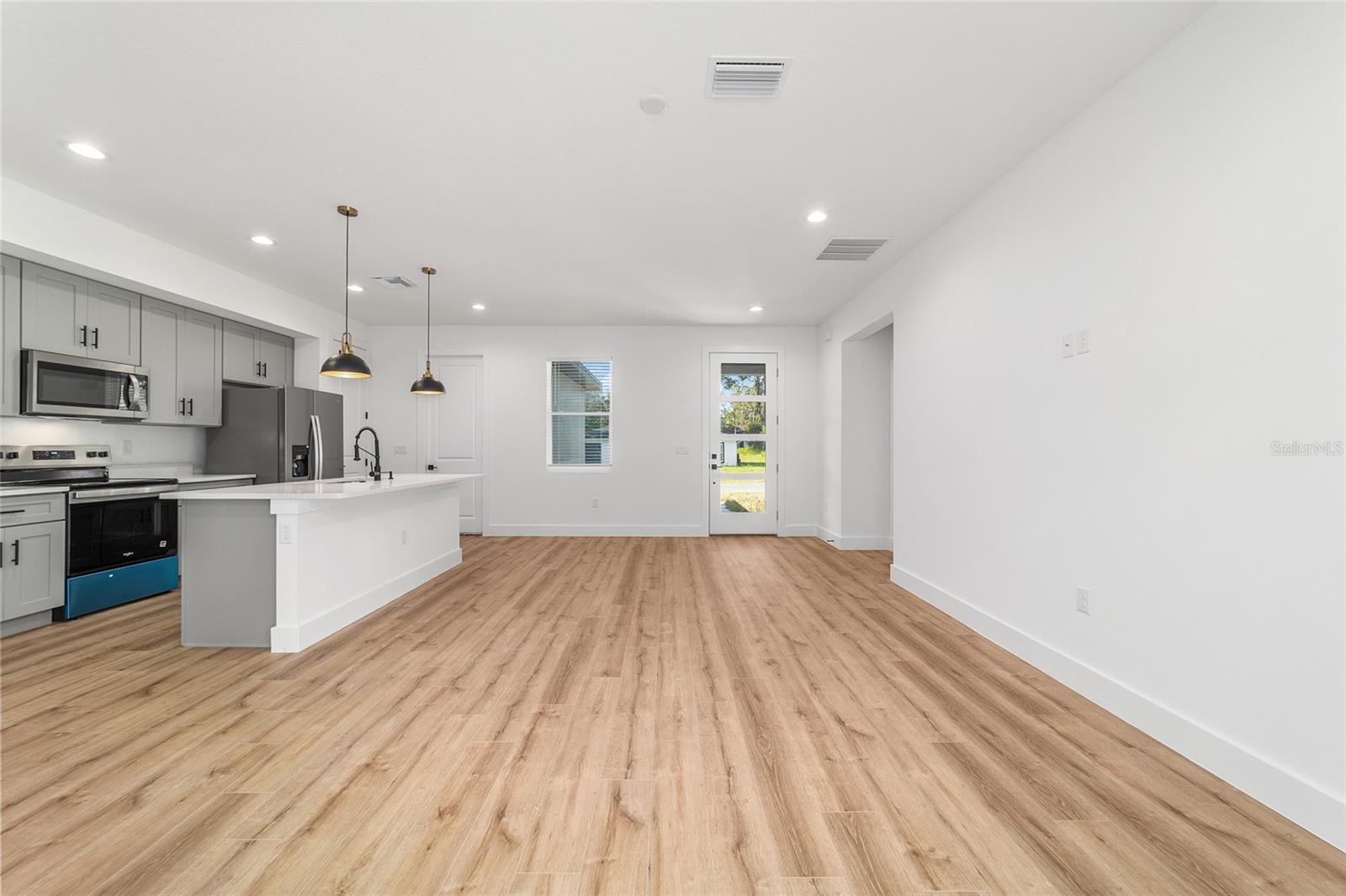 Image 10 of 73 For 7 Oak Trail 