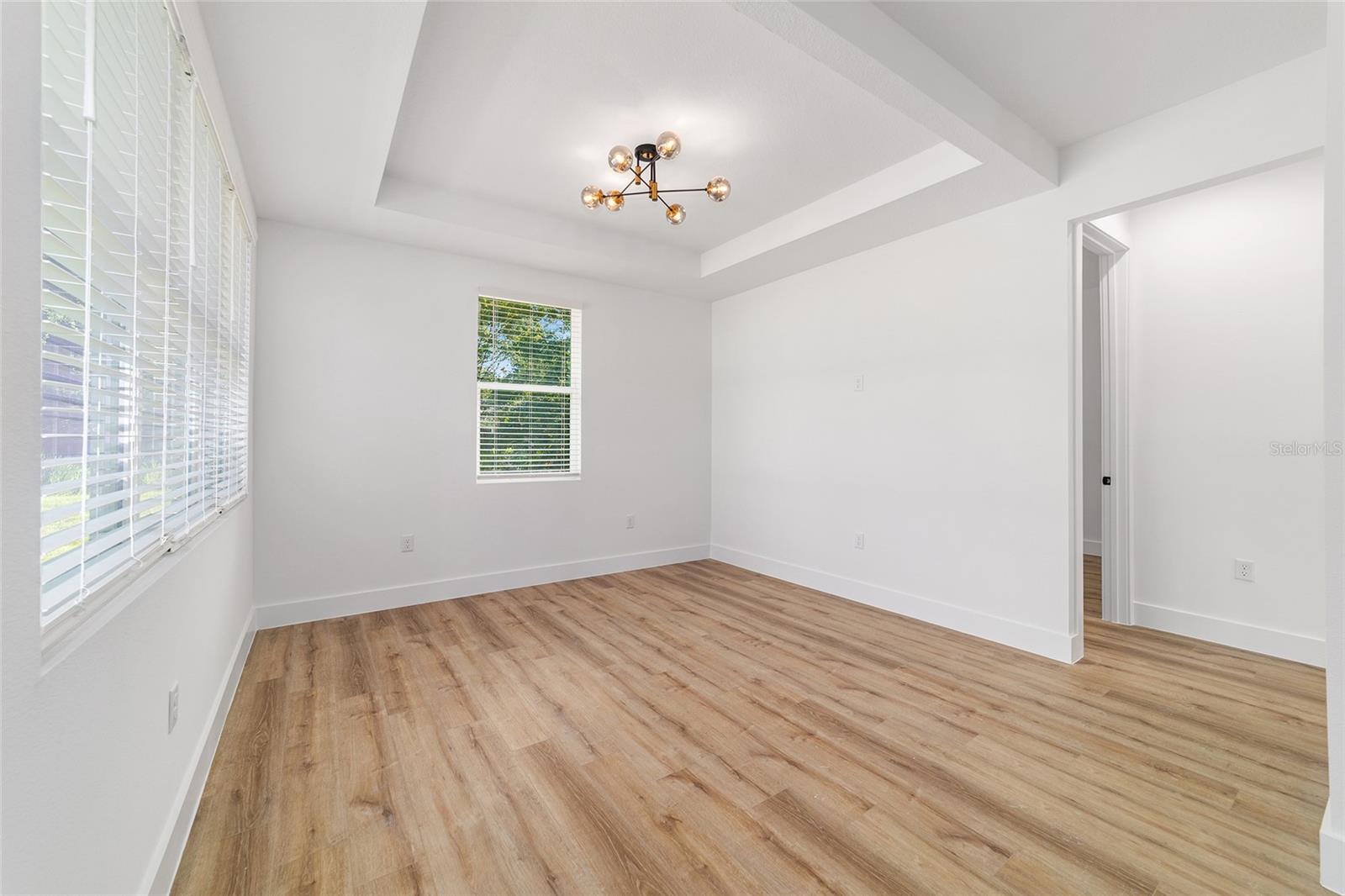 Image 14 of 73 For 7 Oak Trail 