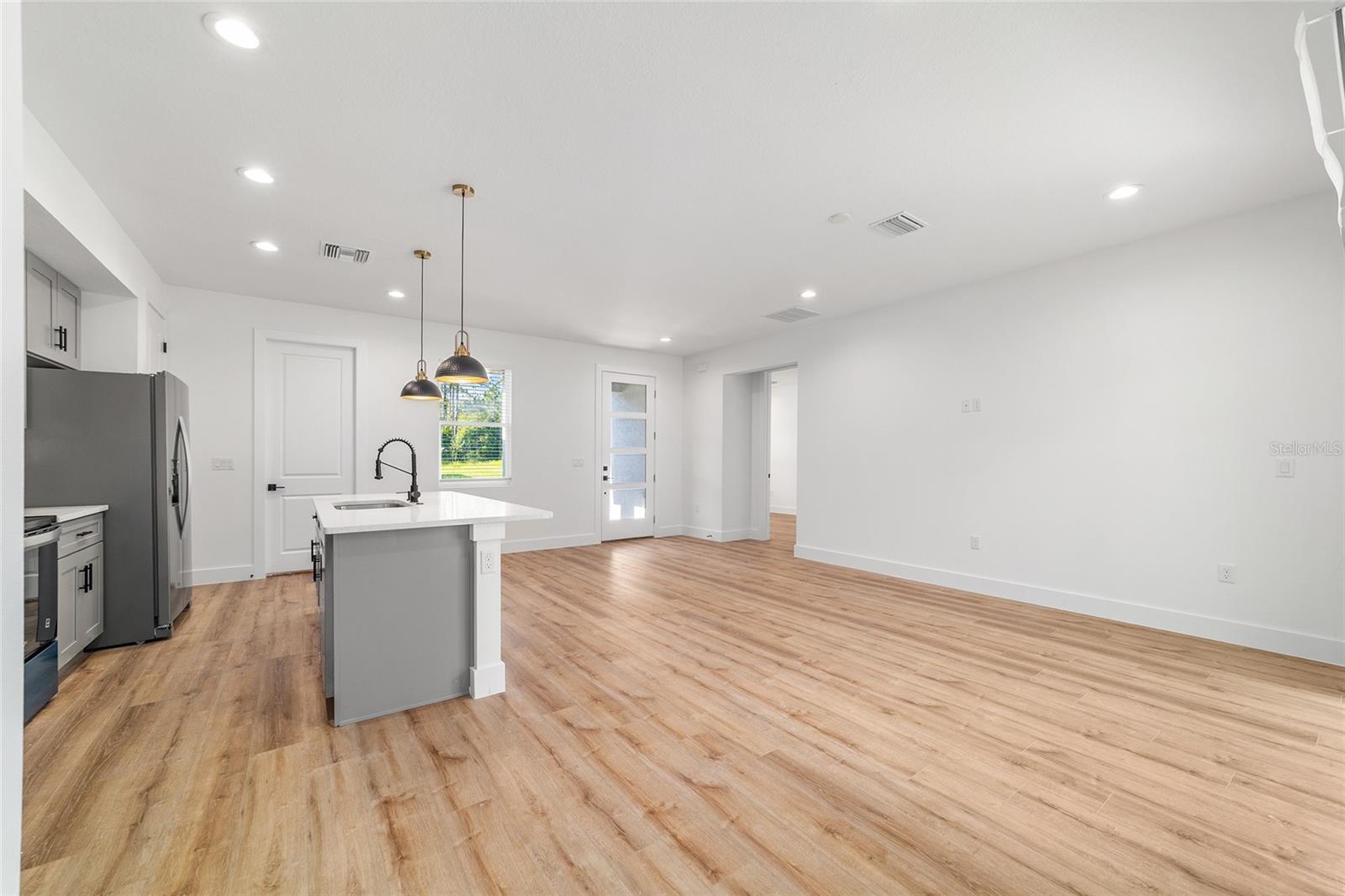 Image 20 of 73 For 7 Oak Trail 