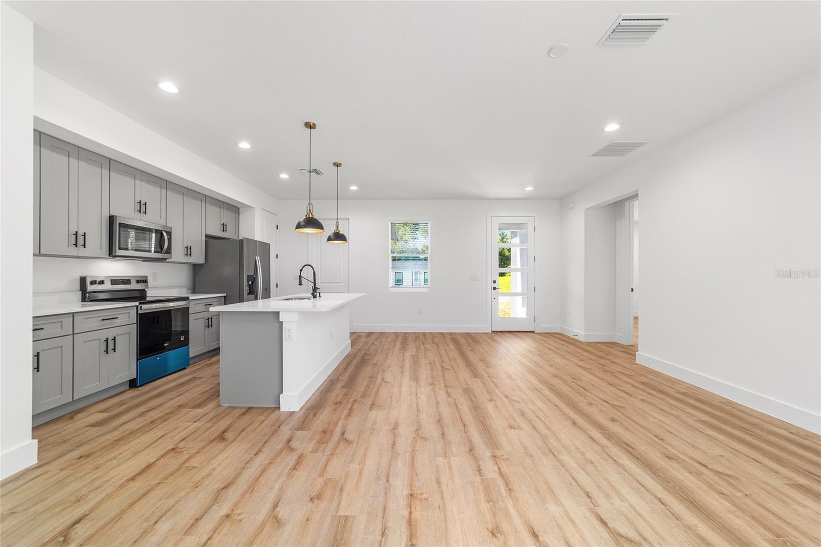 Image 21 of 73 For 7 Oak Trail 