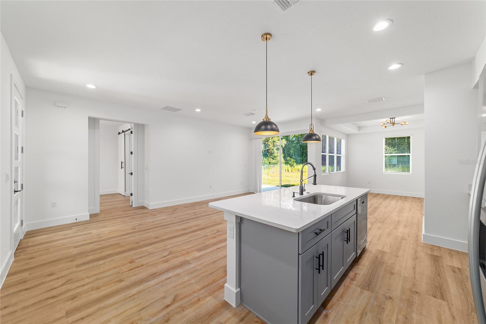 Image 26 of 73 For 7 Oak Trail 