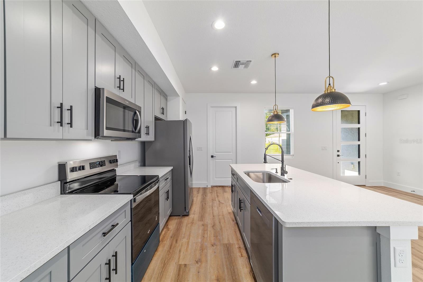 Image 28 of 73 For 7 Oak Trail 