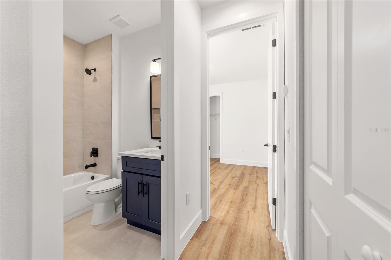 Image 39 of 73 For 7 Oak Trail 