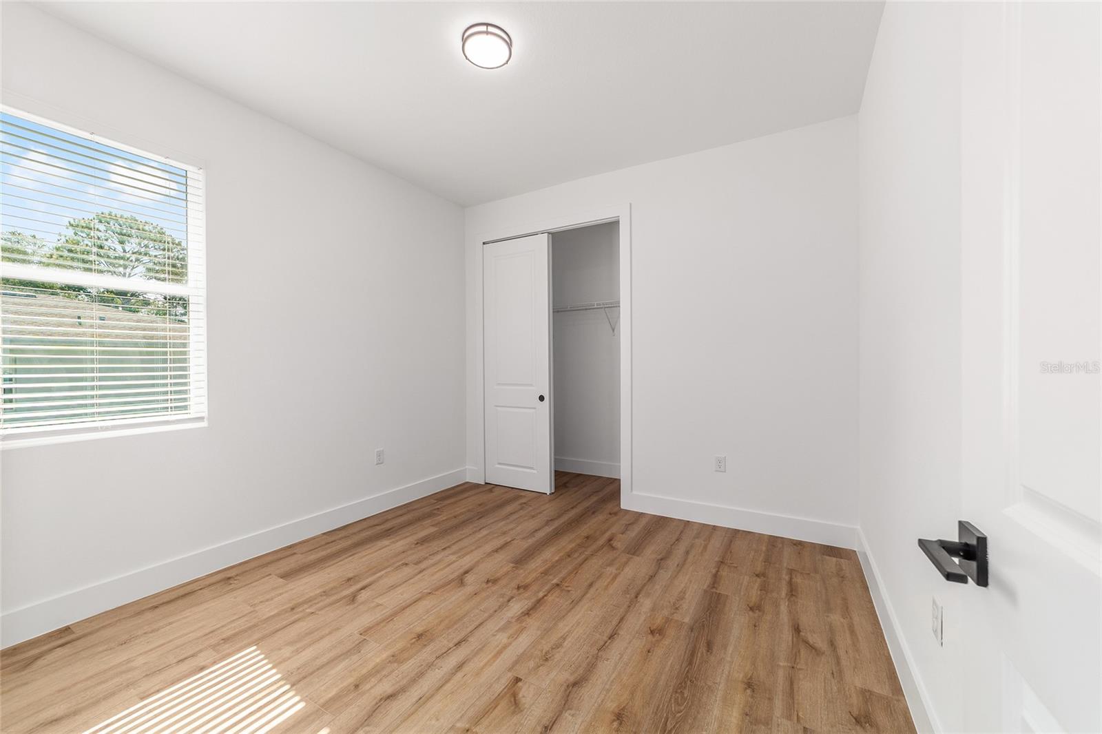 Image 41 of 73 For 7 Oak Trail 