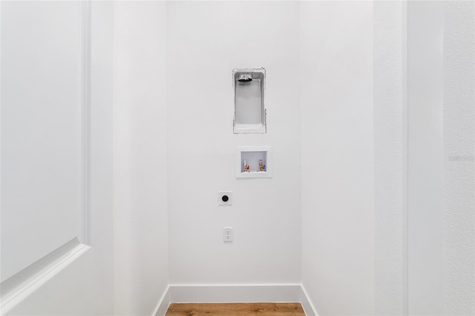 Image 43 of 73 For 7 Oak Trail 