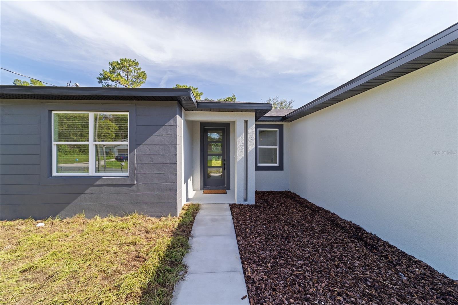 Image 5 of 73 For 7 Oak Trail 