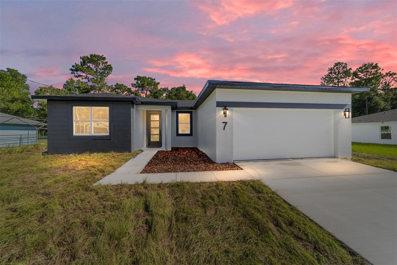 Image 51 of 73 For 7 Oak Trail 