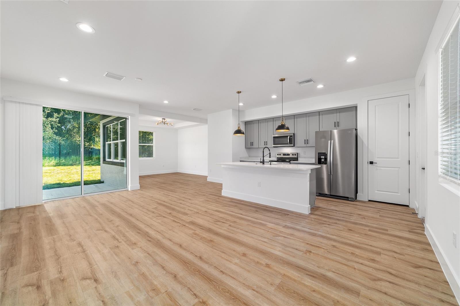 Image 7 of 73 For 7 Oak Trail 