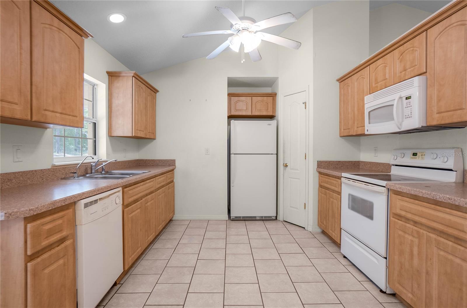 Image 11 of 30 For 11068 Mataro Avenue