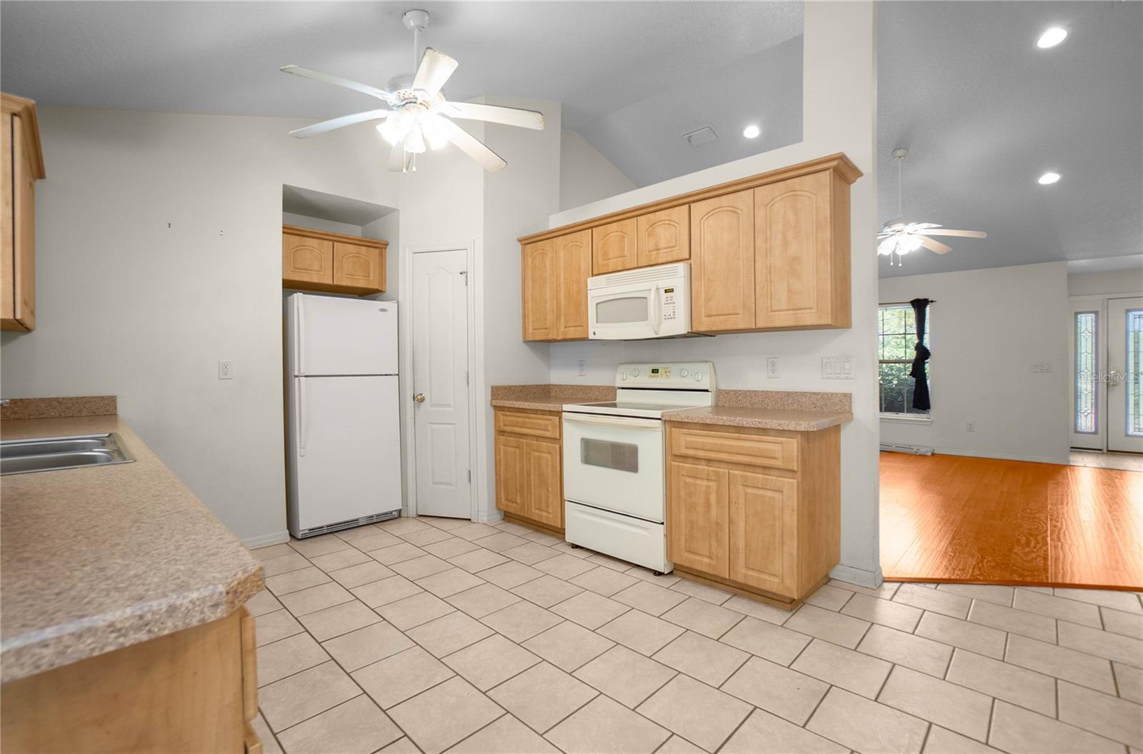 Image 12 of 30 For 11068 Mataro Avenue