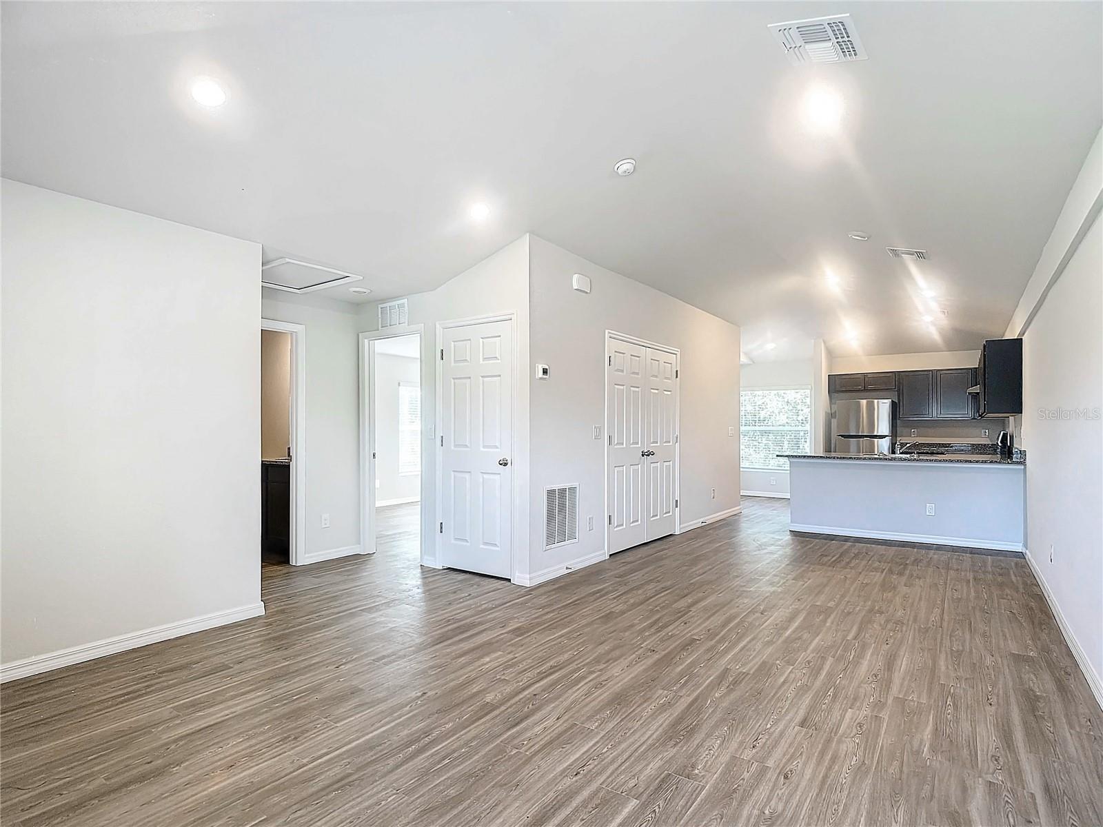 Image 3 of 13 For 27216 Washington Street