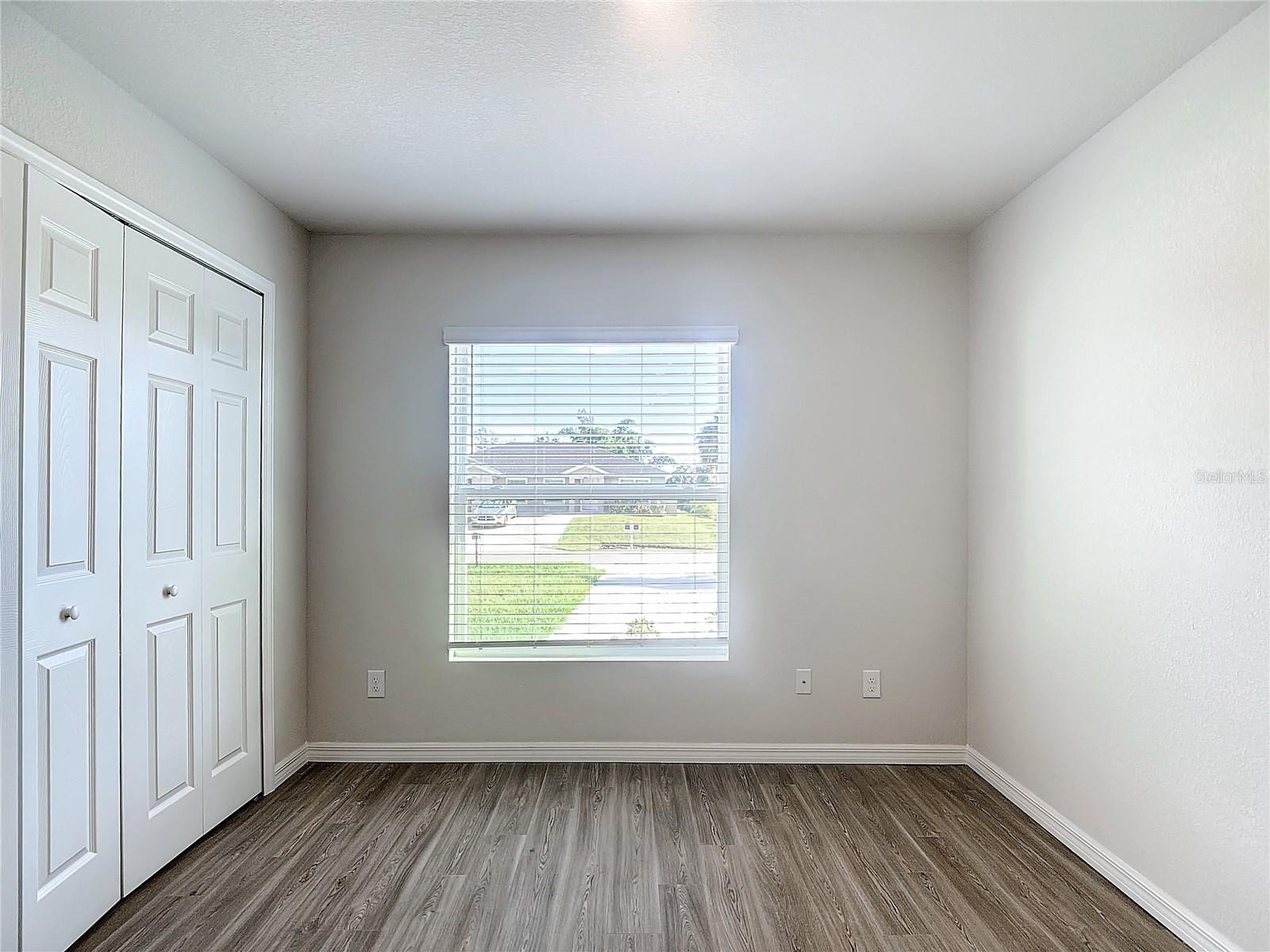 Image 7 of 13 For 27216 Washington Street