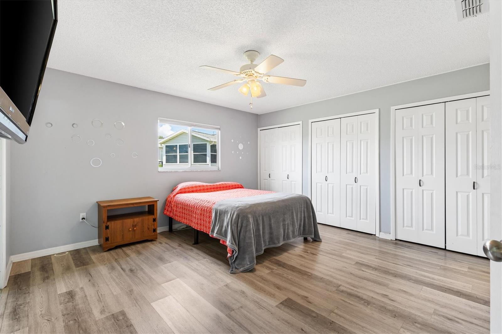 Image 16 of 43 For 9667 173rd Lane
