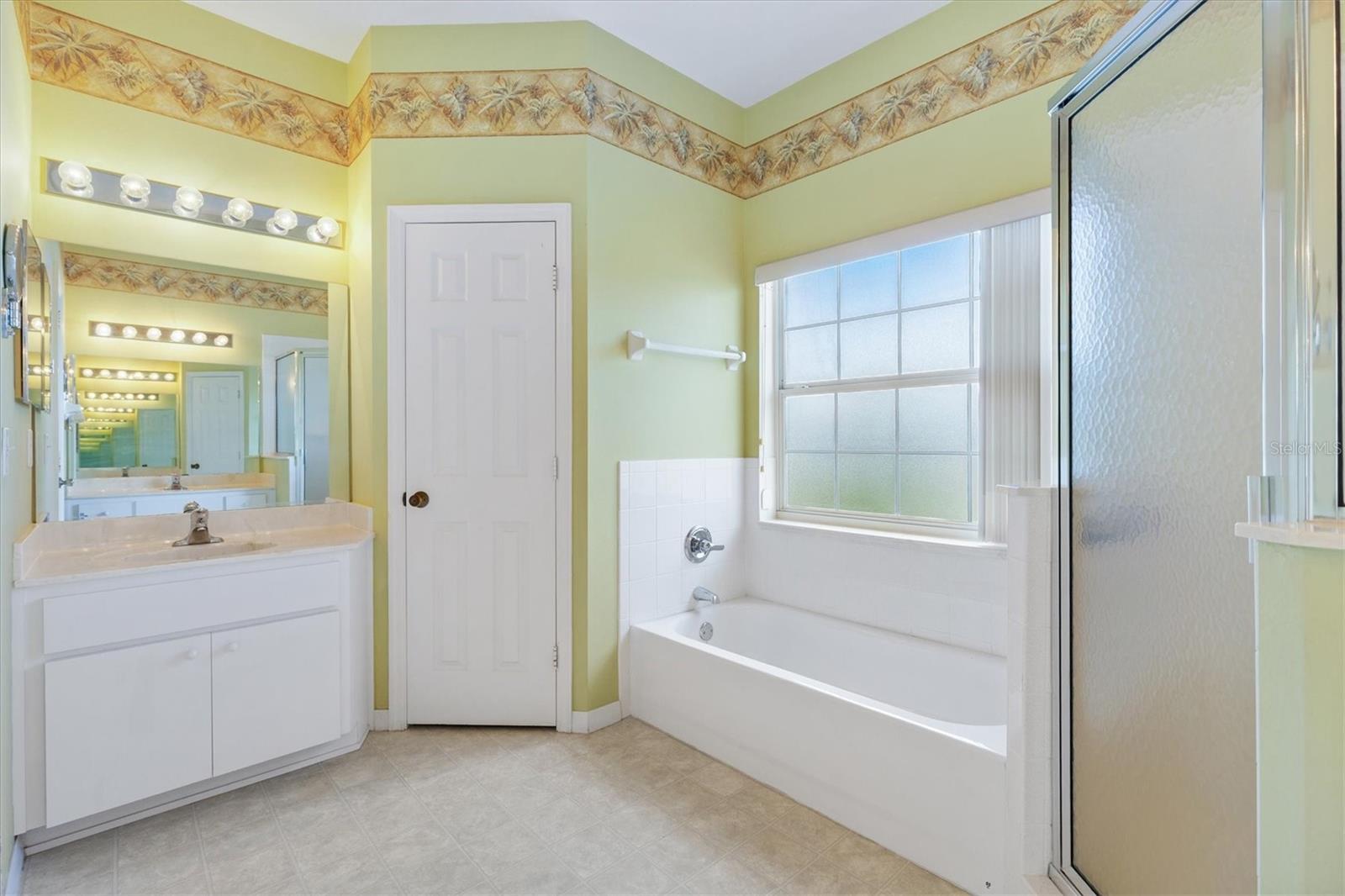 Image 19 of 61 For 17409 111th Circle