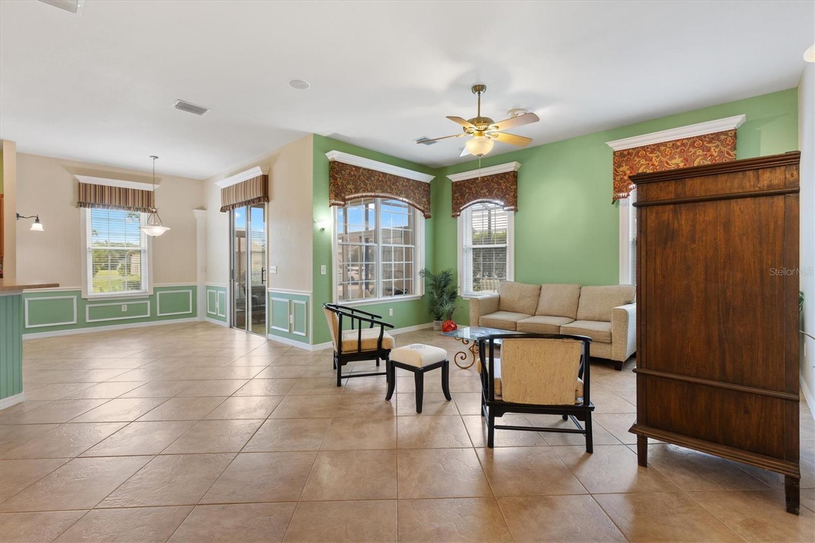 Image 7 of 58 For 17485 121st Circle