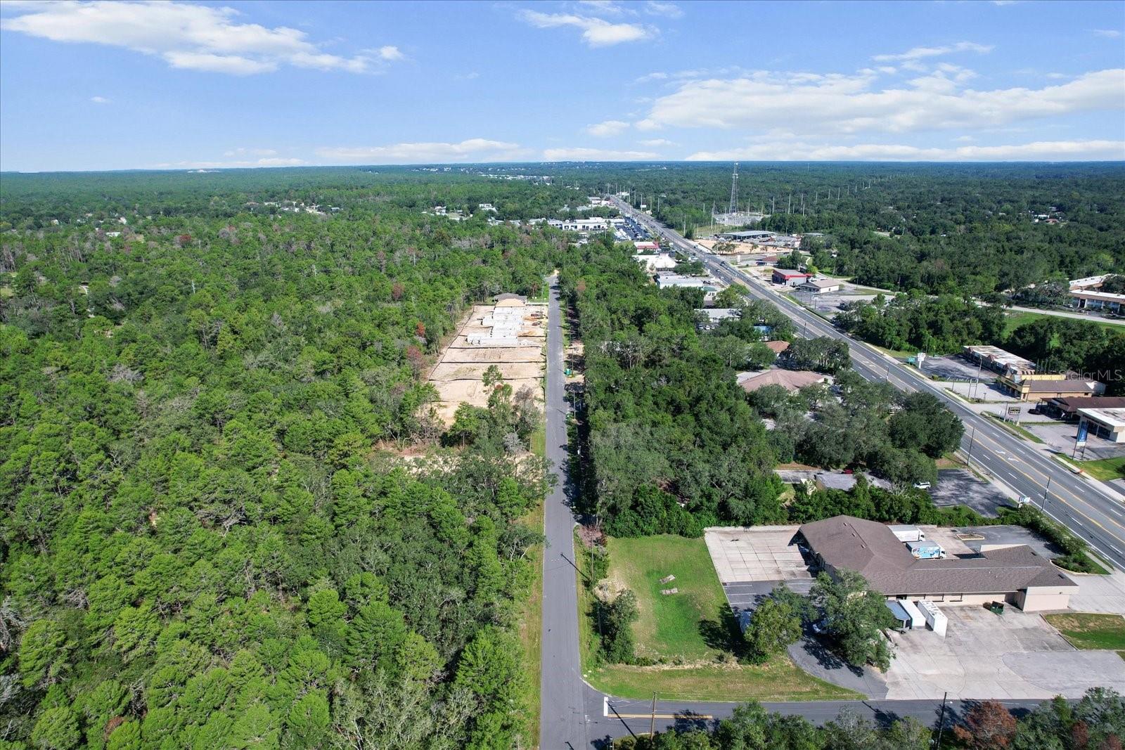 Listing photo id 17 for 2609 Clearwood Street