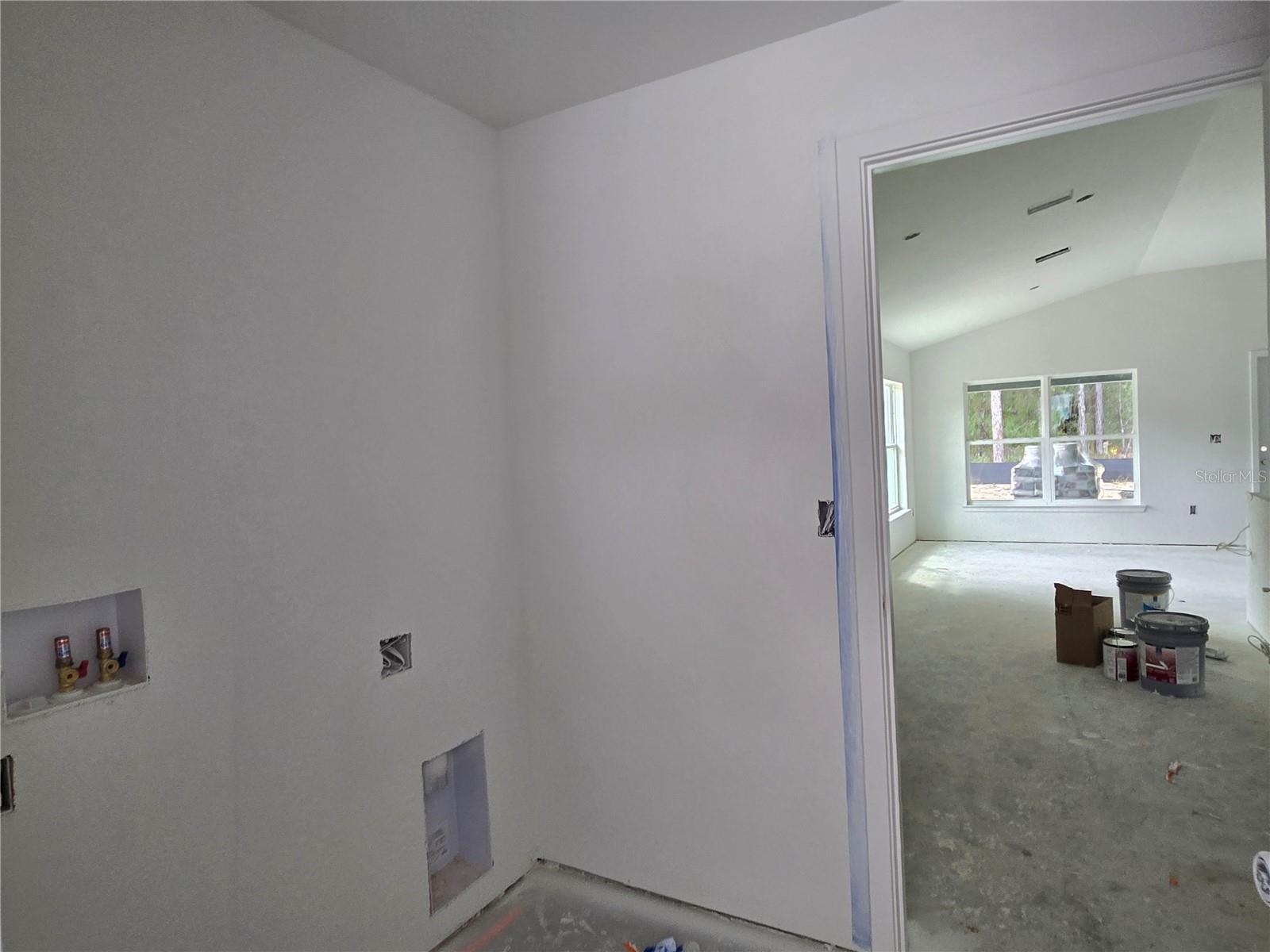 Listing photo id 18 for 2601 Clearwood Street