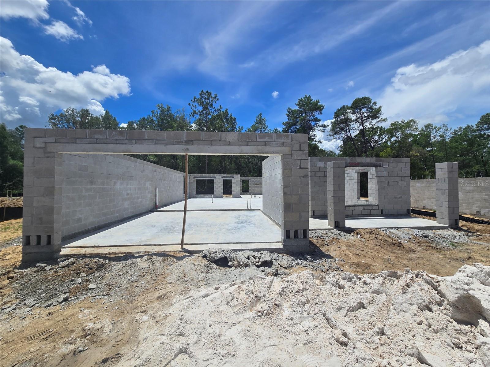 Listing photo id 27 for 2601 Clearwood Street