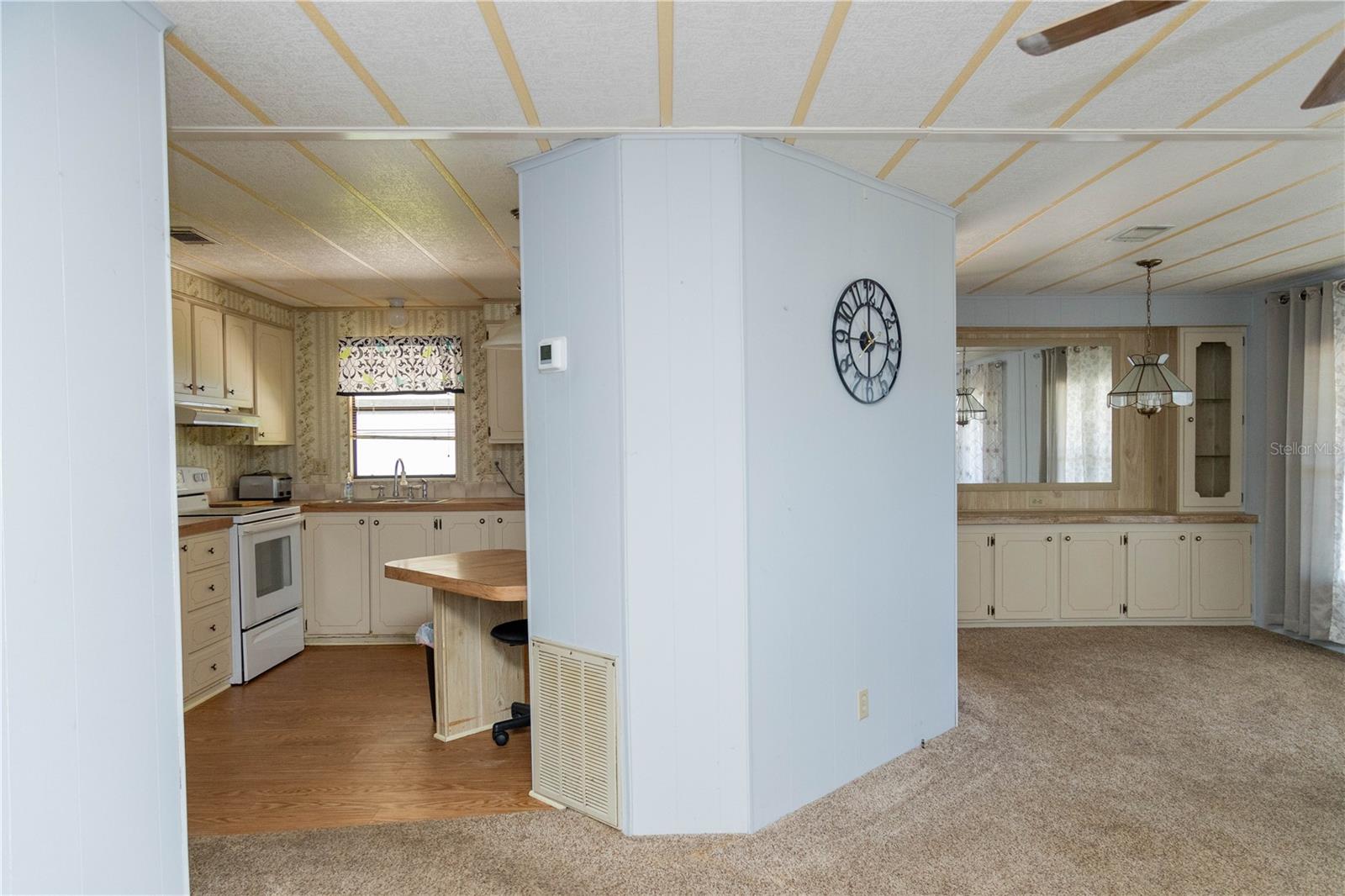 Image 23 of 28 For 6447 Hollyberry Lane Ne