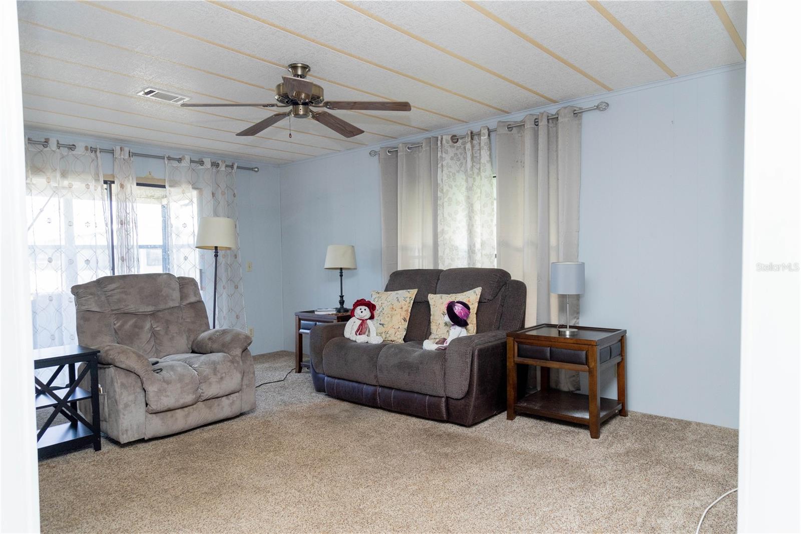 Image 9 of 28 For 6447 Hollyberry Lane Ne